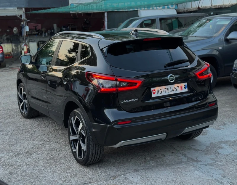 Nissan Qashqai TEKNA!FULL!!4X4!РЪЧКА!КАТО НОВ!CH!, снимка 4 - Автомобили и джипове - 52635411