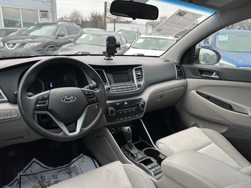 Hyundai Tucson SE FWD* АвтоКредит* (ЦЕНА ДО БГ)* , снимка 11 - Автомобили и джипове - 53169726