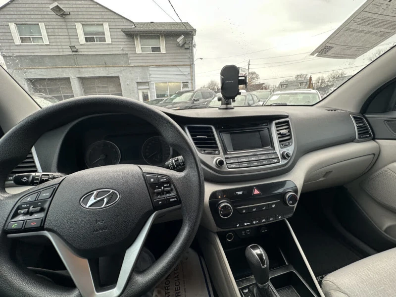 Hyundai Tucson SE FWD* АвтоКредит* (ЦЕНА ДО БГ)* , снимка 9 - Автомобили и джипове - 53169726