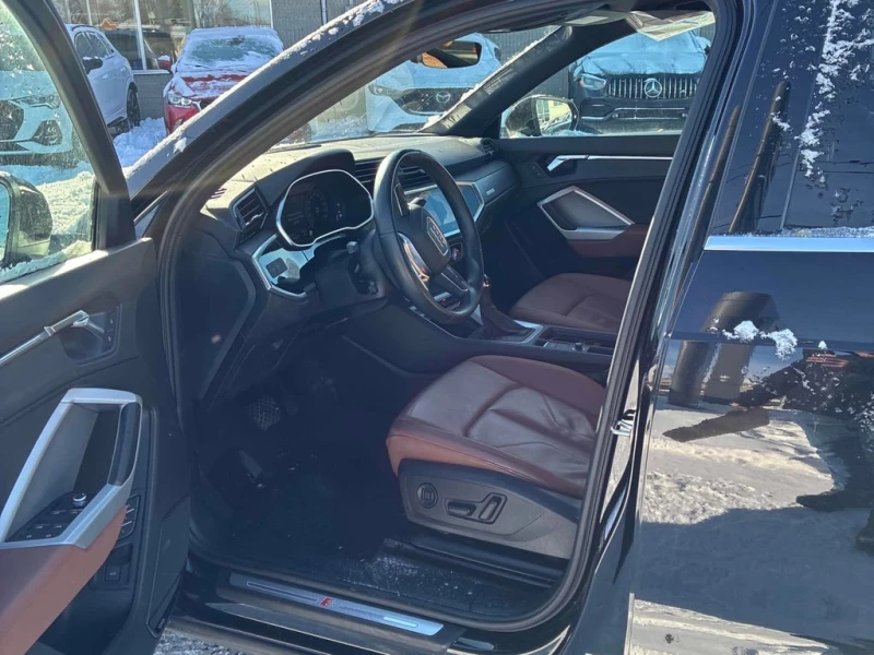 Audi Q3  Technik* ПАНОРАМА* ПОДГРЕВ* , снимка 5 - Автомобили и джипове - 53239536