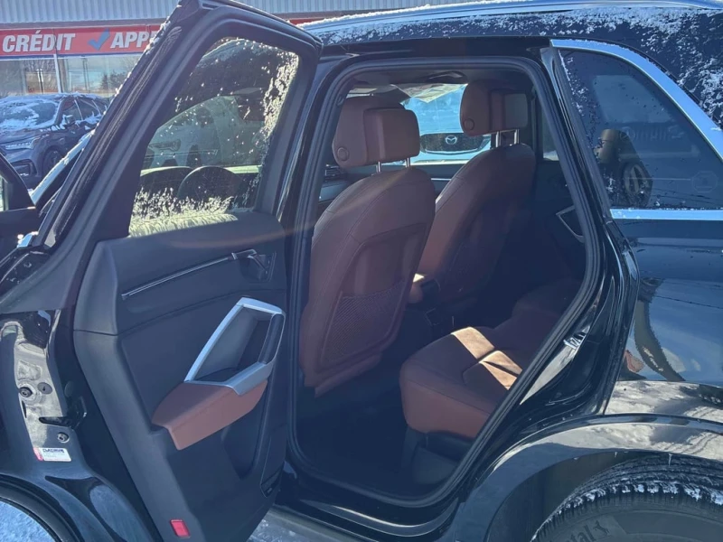 Audi Q3  Technik* ПАНОРАМА* ПОДГРЕВ* , снимка 14 - Автомобили и джипове - 53239536