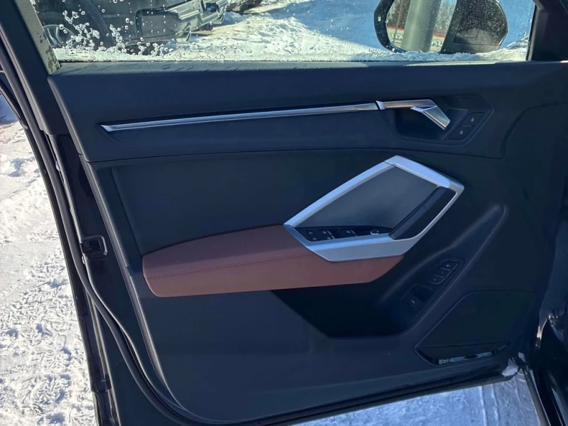 Audi Q3  Technik* ПАНОРАМА* ПОДГРЕВ* , снимка 13 - Автомобили и джипове - 53239536