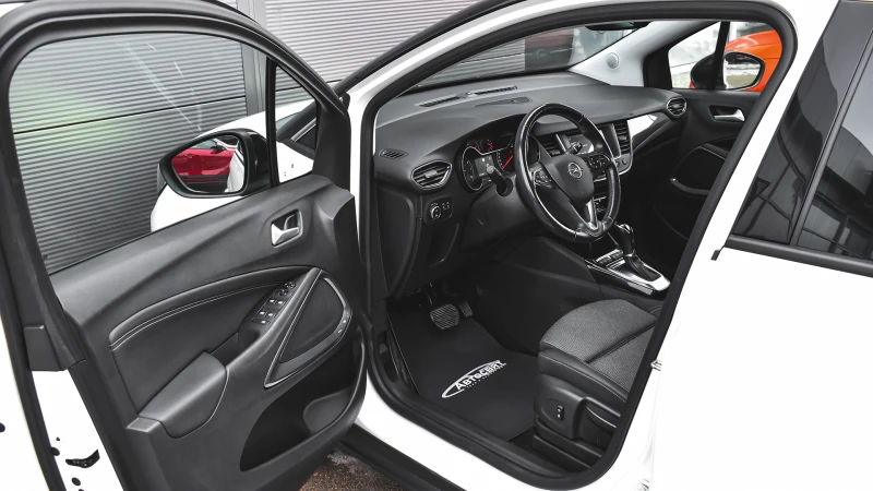 Opel Crossland X 1.2 Turbo Elegance Automatic, снимка 8 - Автомобили и джипове - 53373381