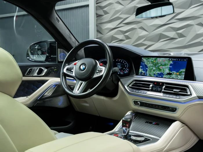 BMW X6 M COMPETITION* XDRIVE* B&W* 360* CARBON* ОБДУХВ* M, снимка 17 - Автомобили и джипове - 54551516