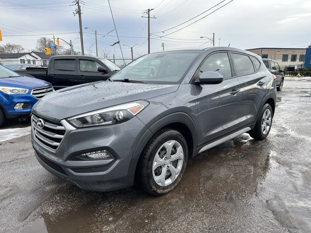 Hyundai Tucson SE FWD* АвтоКредит* (ЦЕНА ДО БГ)* , снимка 1