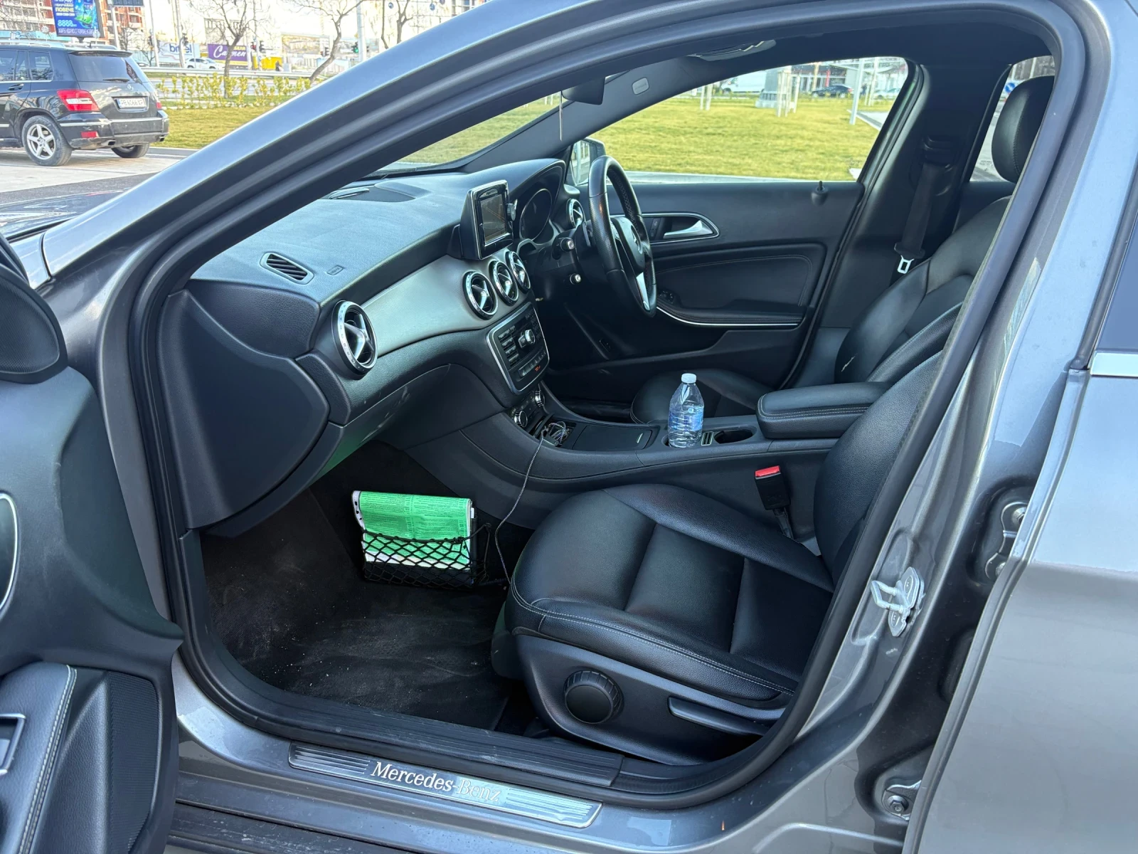 Mercedes-Benz GLA 200, снимка 6 - Автомобили и джипове - 53854154