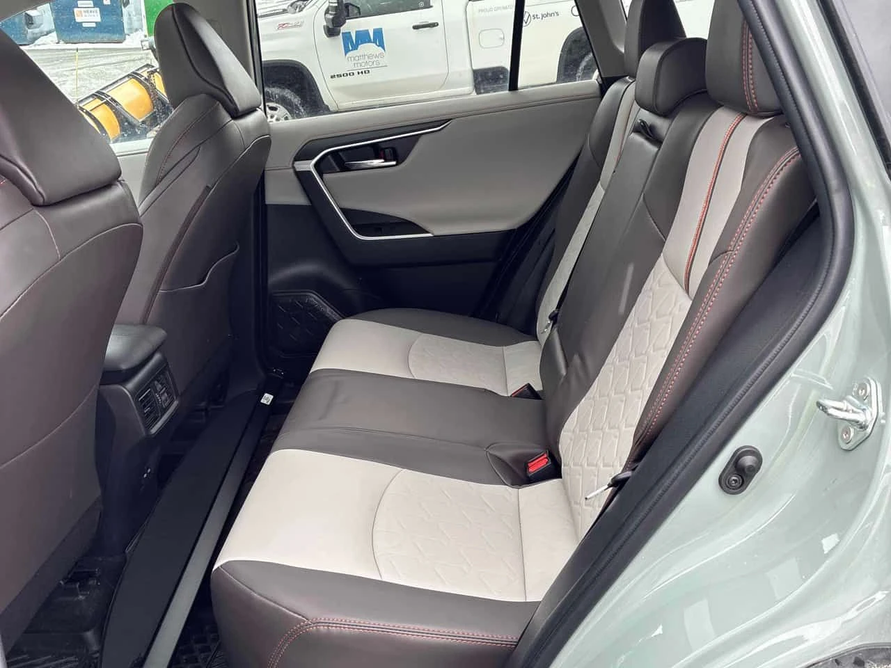 Toyota Rav4 * Trail * CARFAX * ПОДГРЕВИ * КАМЕРА * ПАМЕТ, снимка 12 - Автомобили и джипове - 54047315