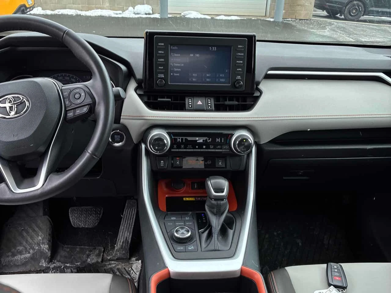 Toyota Rav4 * Trail * CARFAX * ПОДГРЕВИ * КАМЕРА * ПАМЕТ, снимка 9 - Автомобили и джипове - 54047315