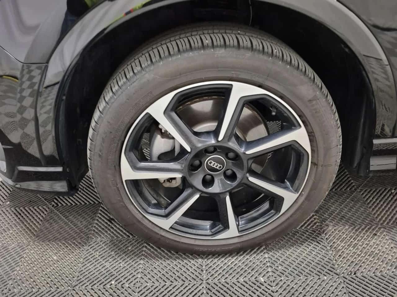 Audi Q3 S LINE PREMIUM PLUS/ПАНОРАМА/ПОДГРЕВИ, снимка 8 - Автомобили и джипове - 54444944