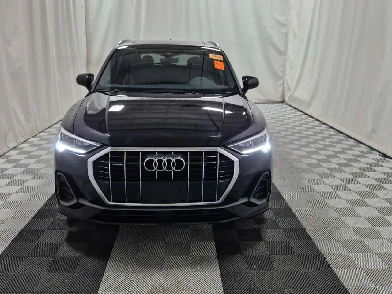 Audi Q3 S LINE PREMIUM PLUS/ПАНОРАМА/ПОДГРЕВИ, снимка 2 - Автомобили и джипове - 54444944
