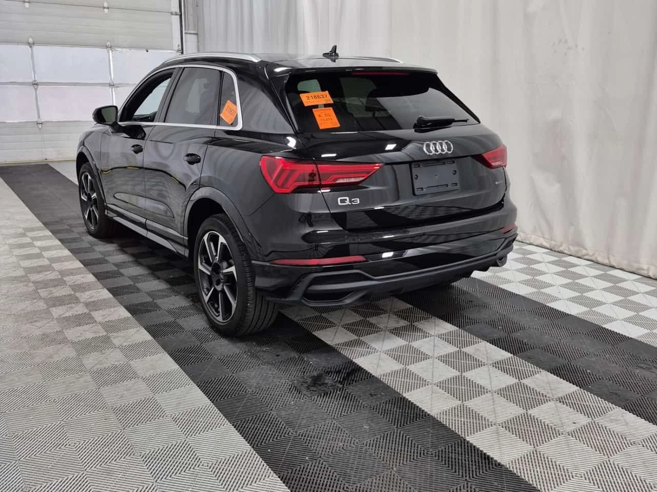 Audi Q3 S LINE PREMIUM PLUS/ПАНОРАМА/ПОДГРЕВИ, снимка 6 - Автомобили и джипове - 54444944