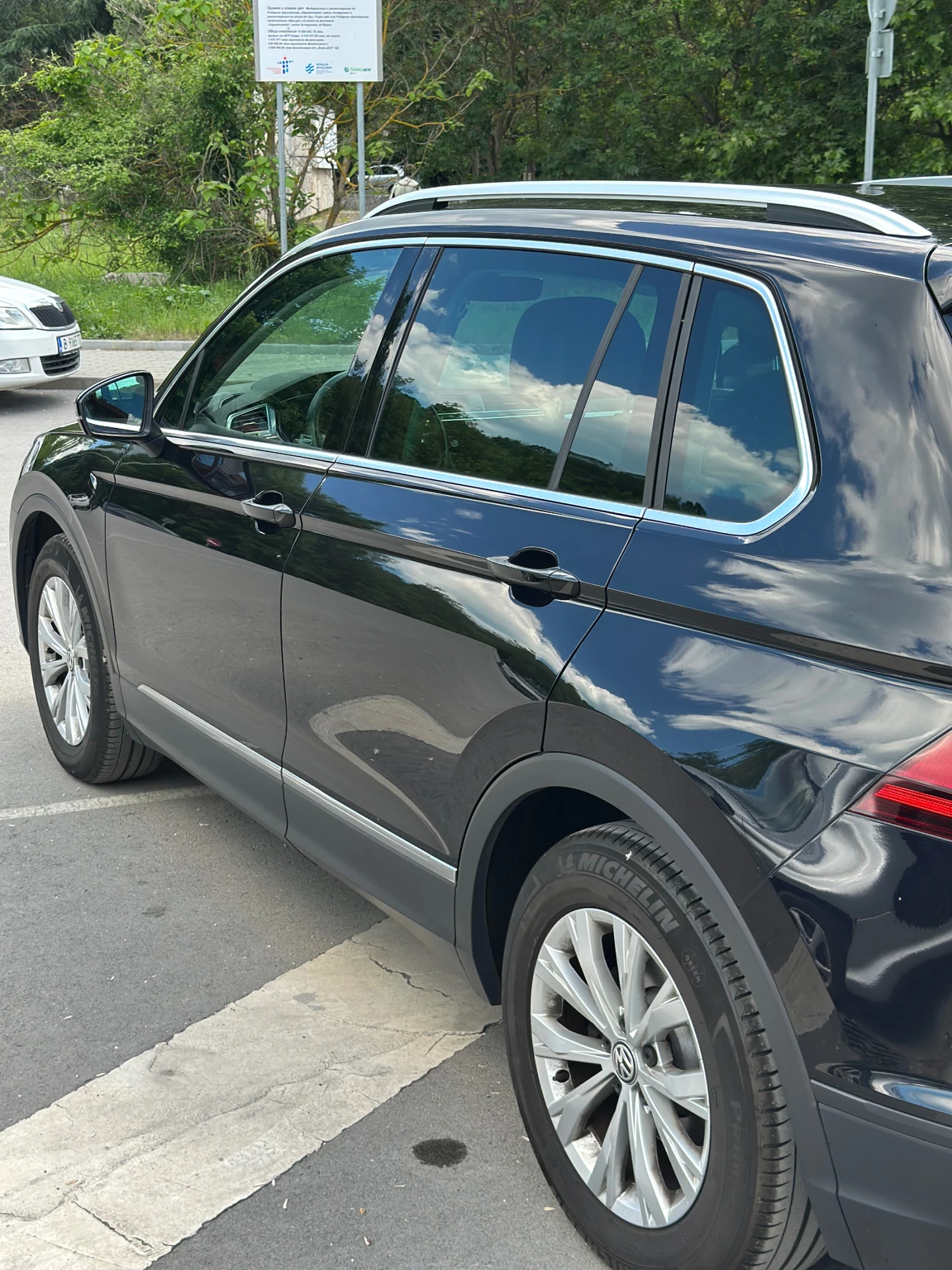 VW Tiguan, снимка 11 - Автомобили и джипове - 54578664