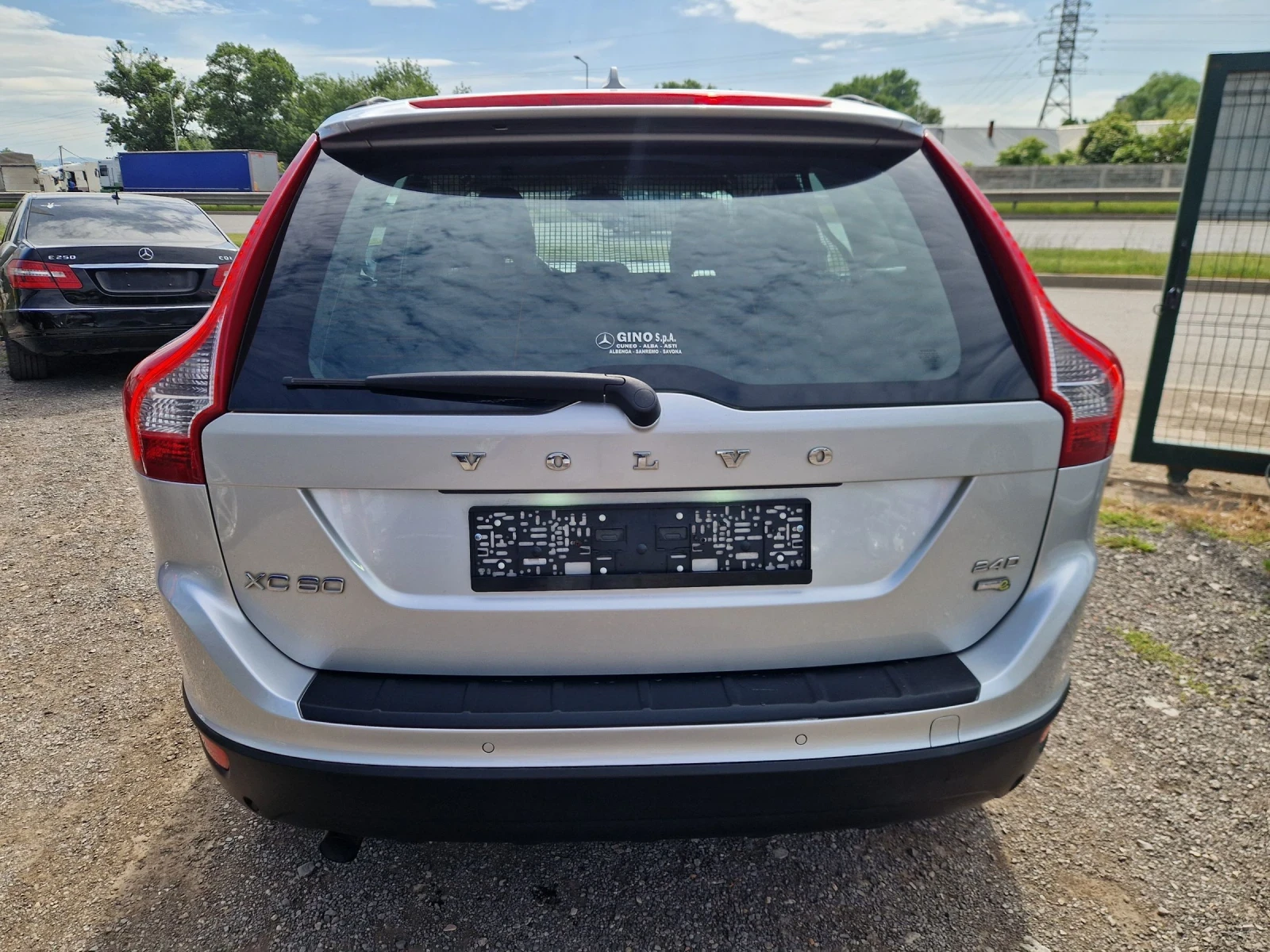 Volvo XC60 2.4D 175HP.D5 SUMUM ITALIA, снимка 3 - Автомобили и джипове - 54747046