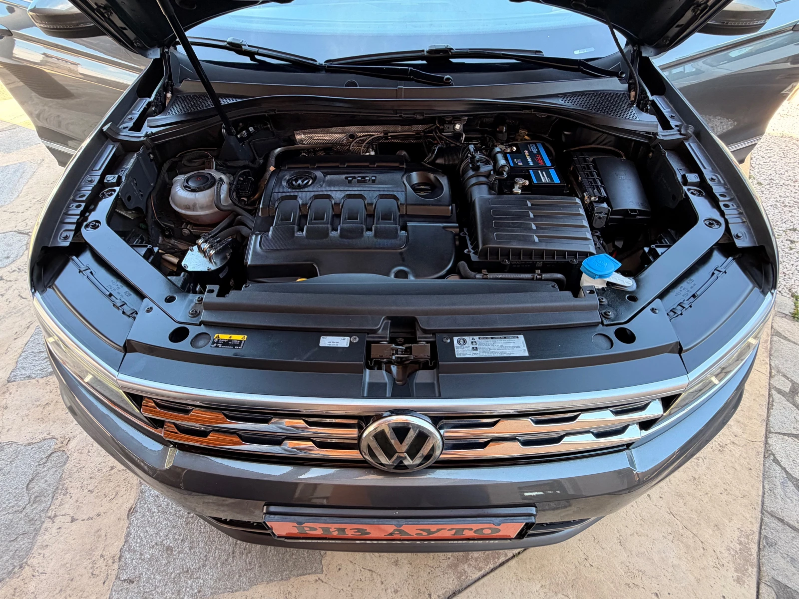 VW Tiguan 2.0TDI* NAVI* AVTOMAT* LIZING, снимка 17 - Автомобили и джипове - 55012615