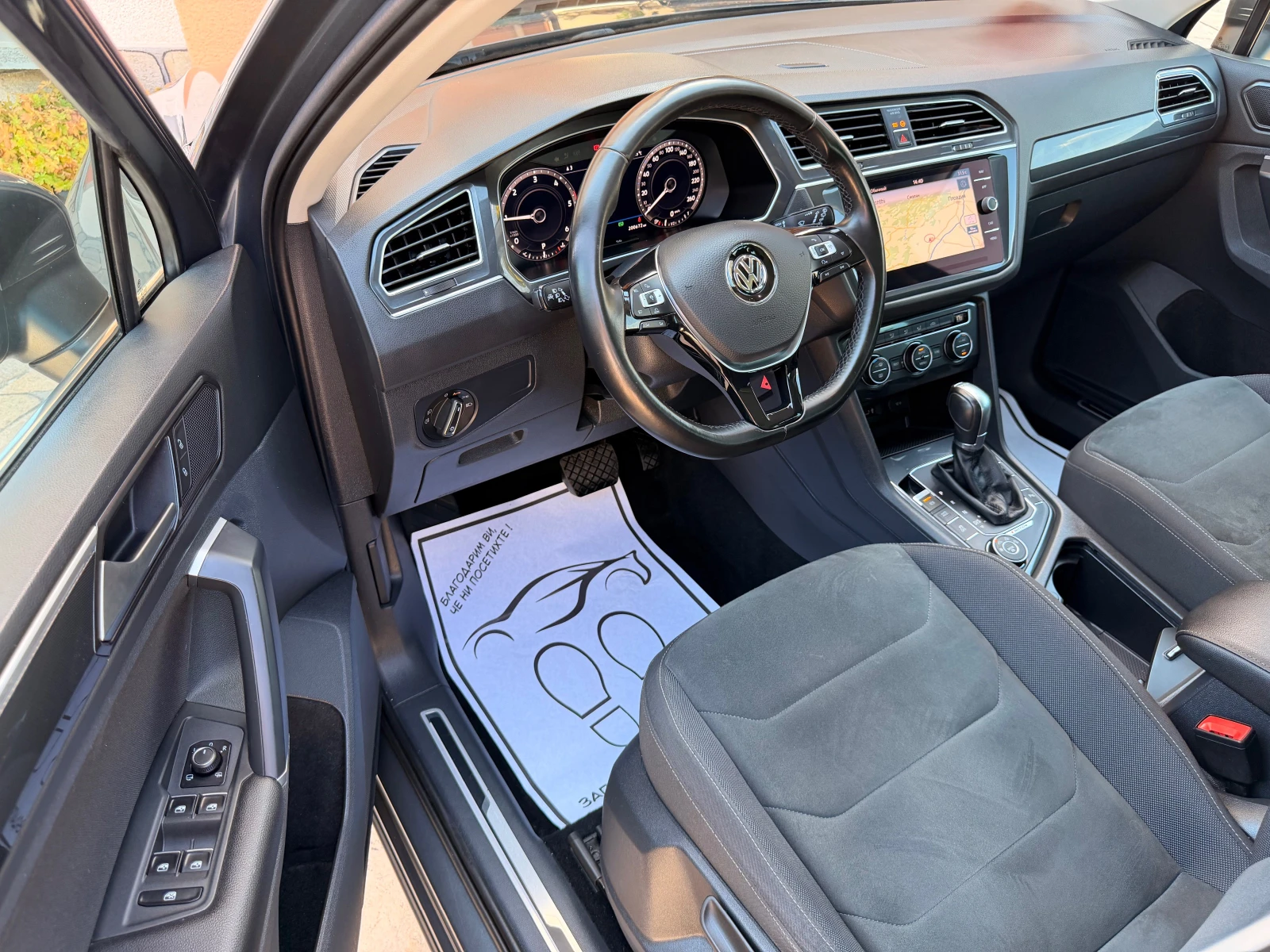VW Tiguan 2.0TDI* NAVI* AVTOMAT* LIZING, снимка 15 - Автомобили и джипове - 55012615