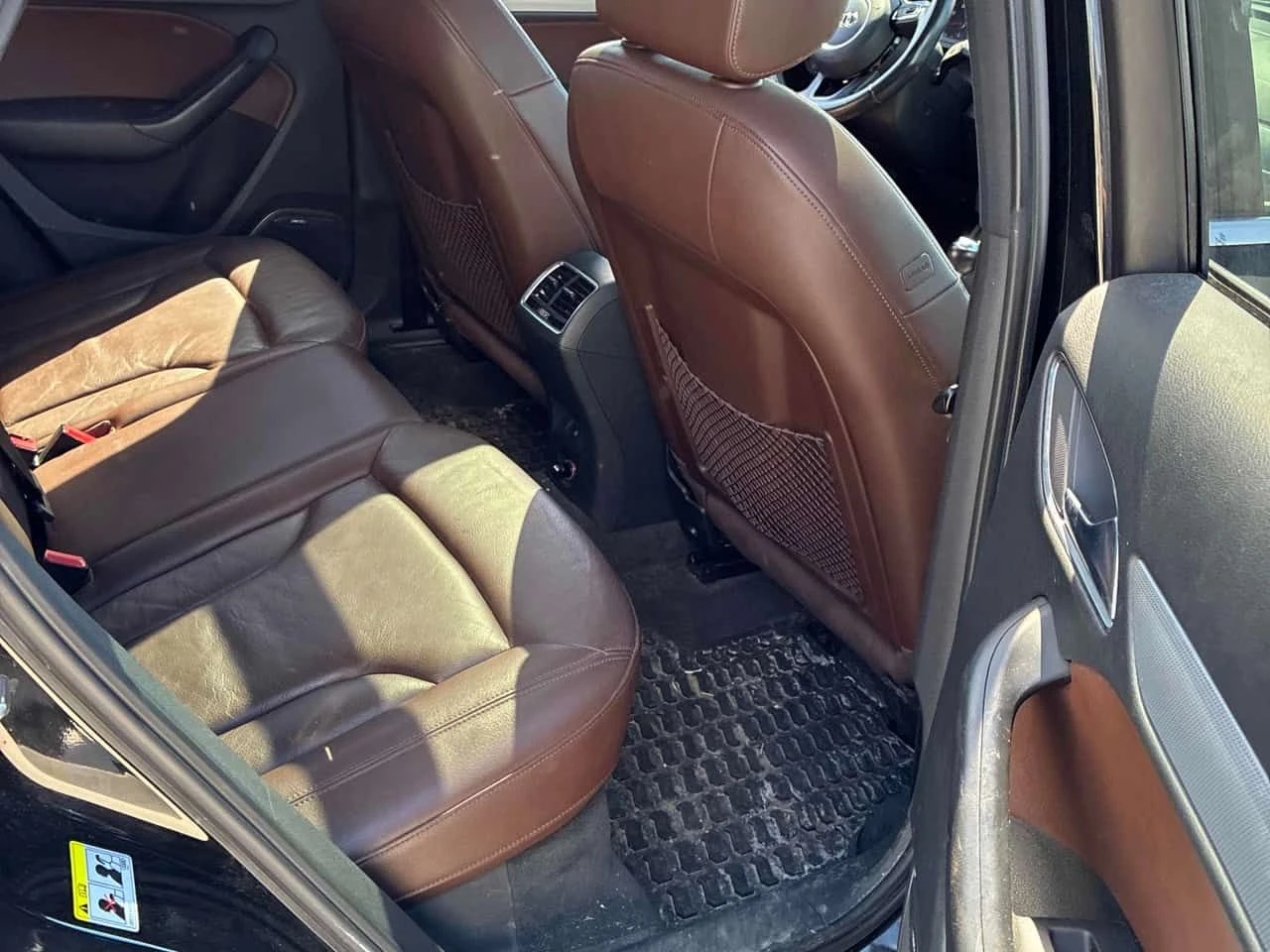 Audi Q3 * Technik * CARFAX * BOSE * КЛИП НА МОТОРА * ПАНО, снимка 14 - Автомобили и джипове - 55023031