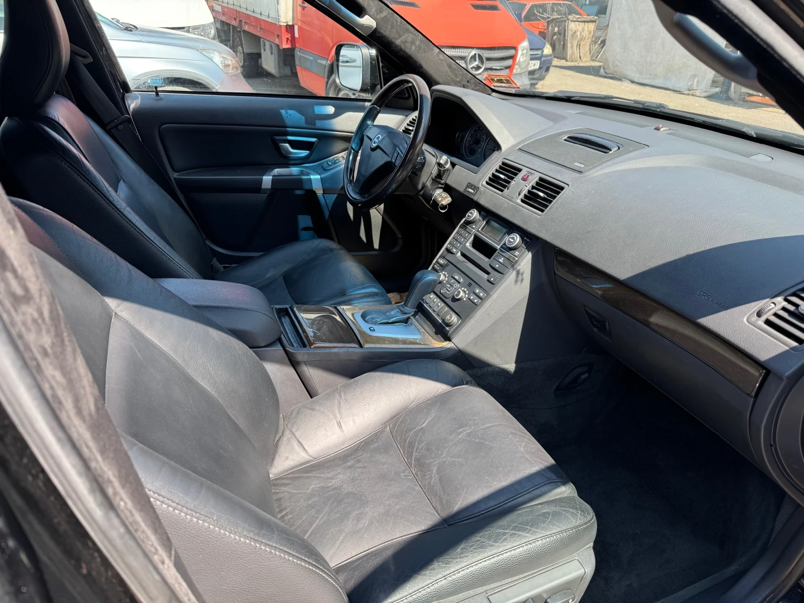 Volvo Xc90 3.2 AWD, снимка 11 - Автомобили и джипове - 55449406