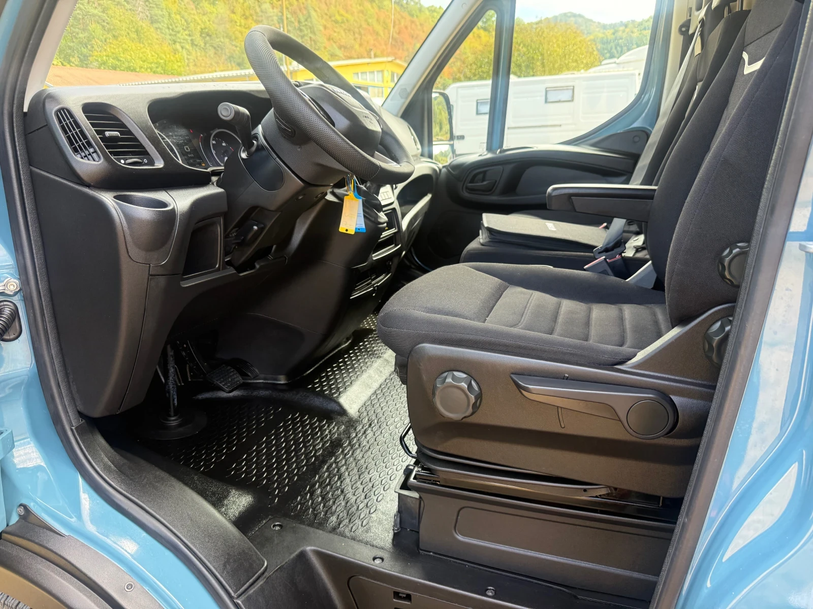 Iveco 35s18 35S18 HI-MATIK БОРД КЛИМА 4.10М МЕЖДУОСИЕ, снимка 15 - Бусове и автобуси - 54298399