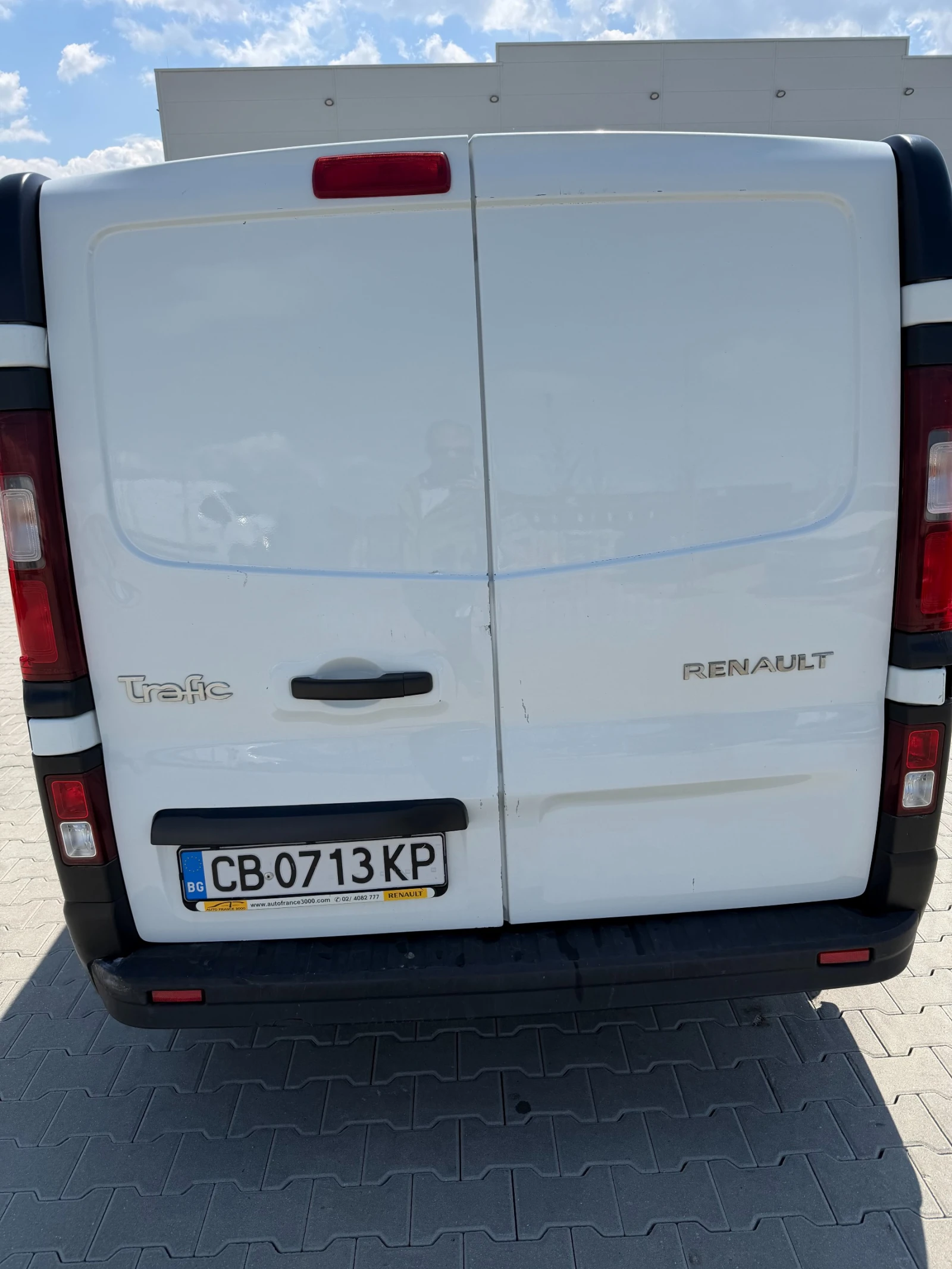 Renault Trafic 1.6, снимка 4 - Бусове и автобуси - 54345444