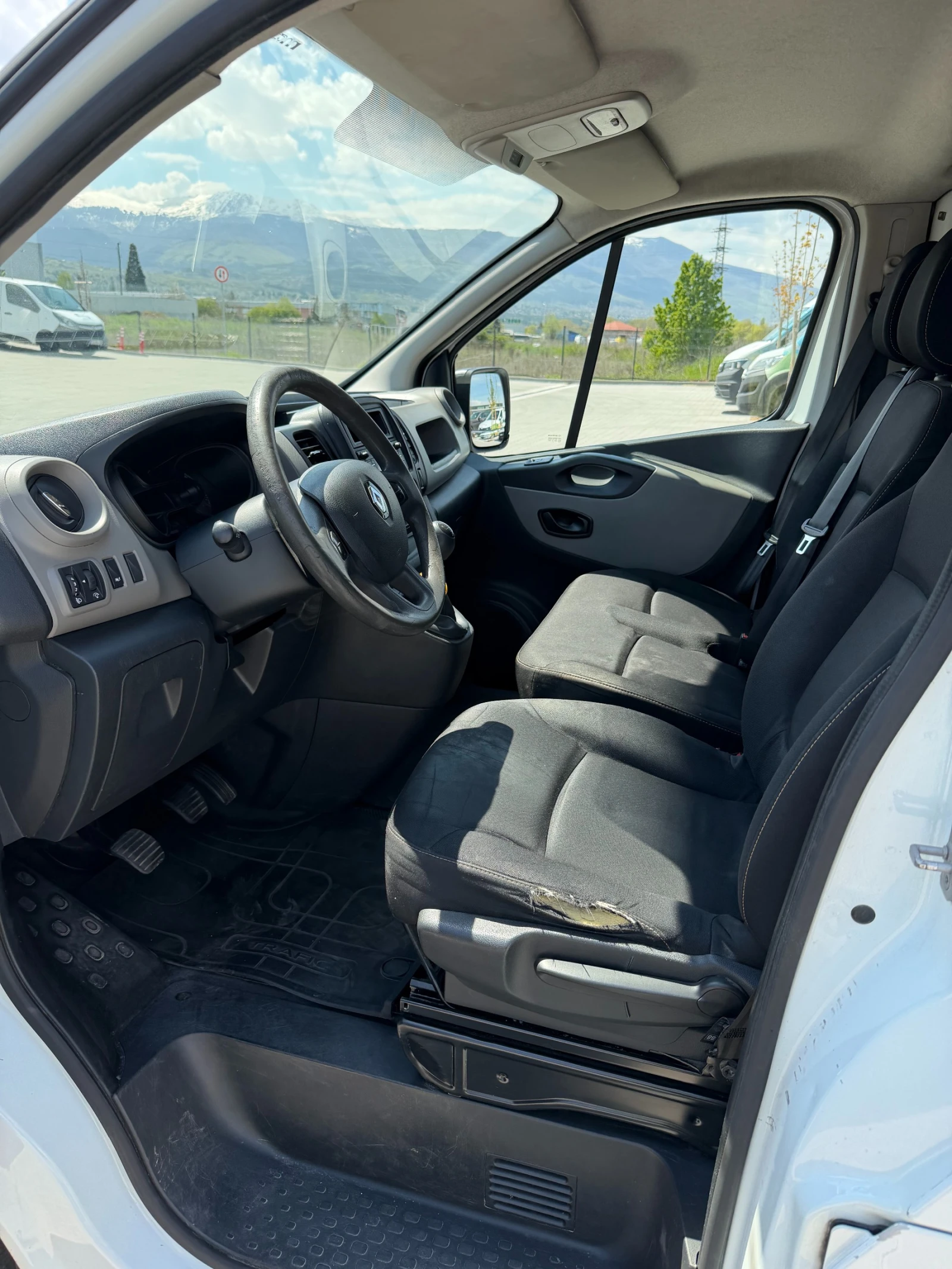 Renault Trafic 1.6, снимка 6 - Бусове и автобуси - 54345444