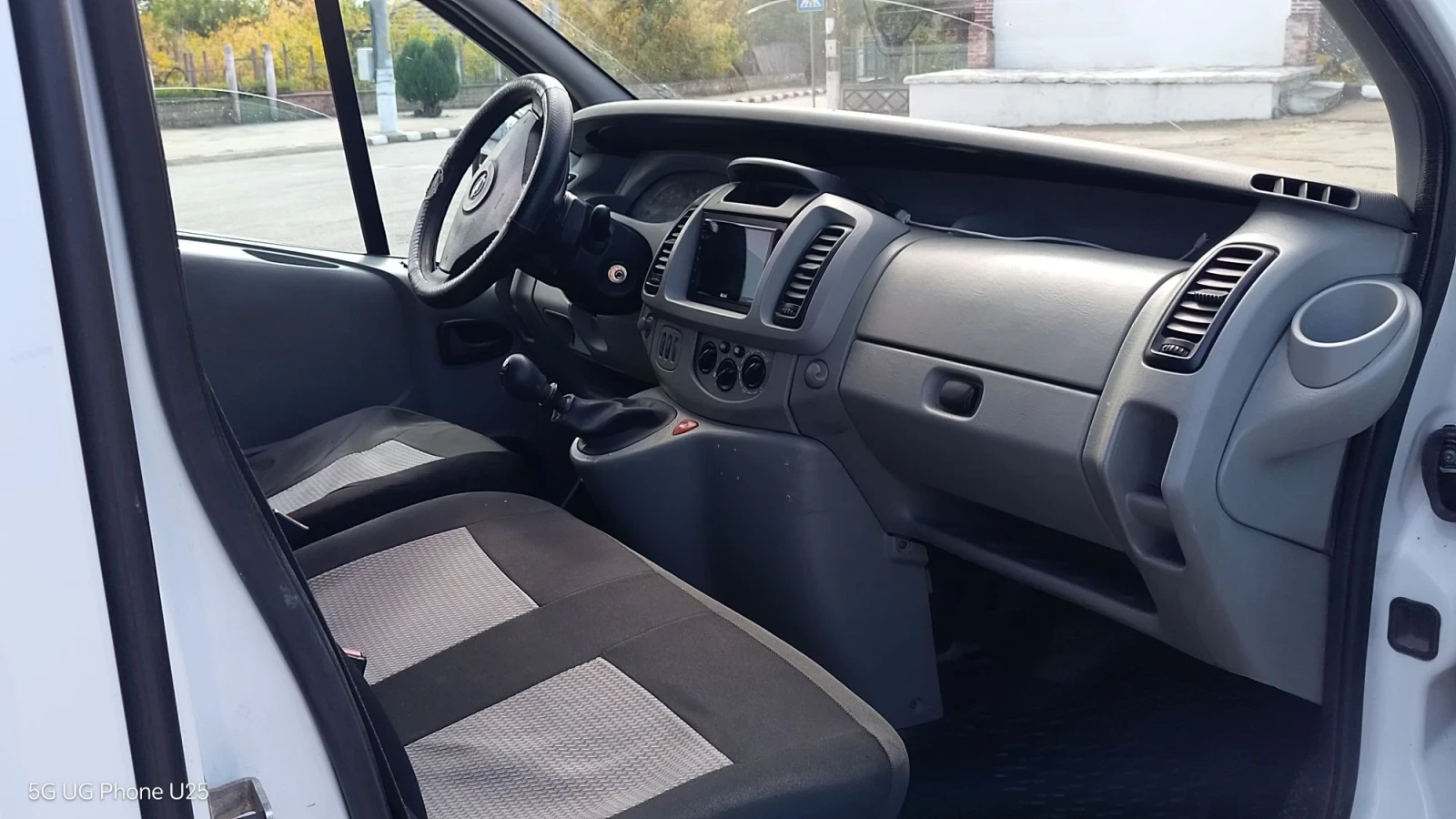 Opel Vivaro, снимка 8 - Бусове и автобуси - 56535167