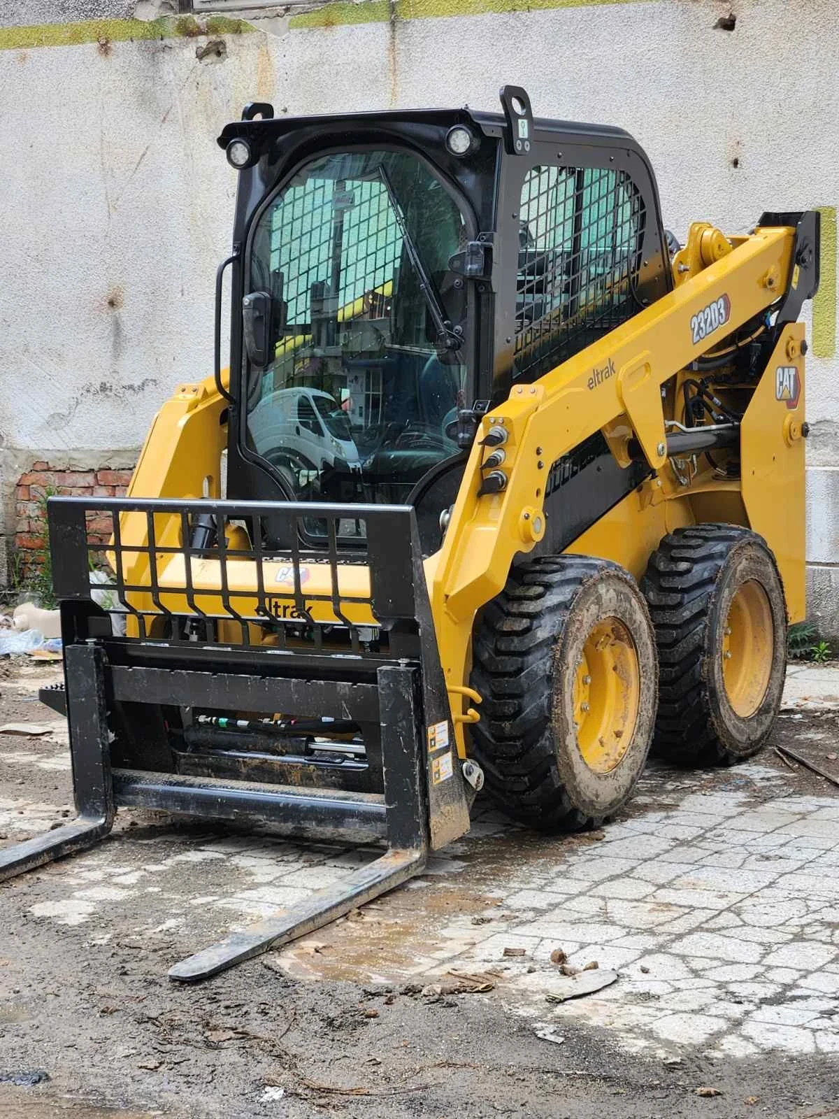 Мини челни товарачи Cat 232D3 | Mobile.bg — изображение 1