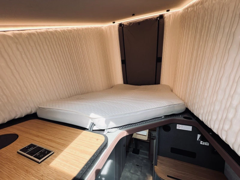 Кемпер HYMER / ERIBA 4X4 MERCEDES Venture S ДВОЕН ПОД КЛИМАТИК, снимка 12 - Каравани и кемпери - 50086699