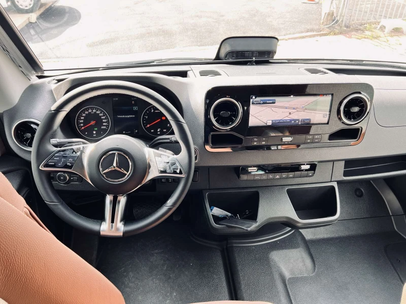 Кемпер HYMER / ERIBA 4X4 MERCEDES Venture S ДВОЕН ПОД КЛИМАТИК, снимка 15 - Каравани и кемпери - 50086699