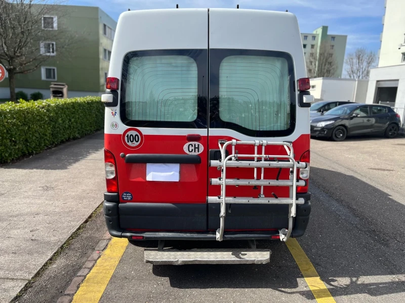 Кемпер Renault Master, снимка 9 - Каравани и кемпери - 52473389