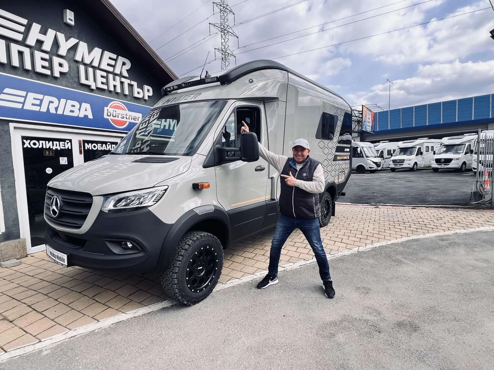Кемпер HYMER / ERIBA Venture S 4X4 ДВОЕН ПОД КЛИМАТИК - изображение 2