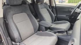 Toyota Auris 1.8i hybrid 136kc. 101000хил.км.!!! , снимка 13