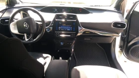 Toyota Prius IV та Генерация, снимка 7