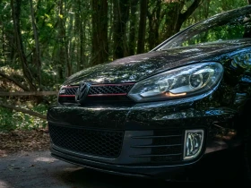 VW Golf 2.0T GTI - 9000 € / 17602.47 лв. - 98448541 3