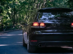VW Golf 2.0T GTI - 9000 € / 17602.47 лв. - 98448541 2