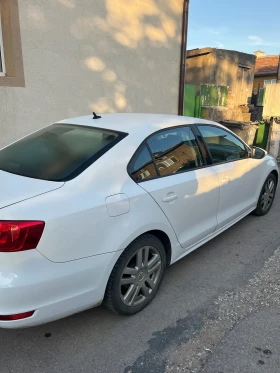 VW Jetta - 6400 € / 12517.31 лв. - 86628808 2