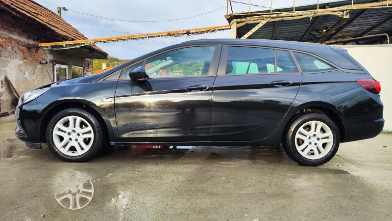 Opel Astra 1.6CDTI SportsTourer, снимка 4 - Автомобили и джипове - 46928588