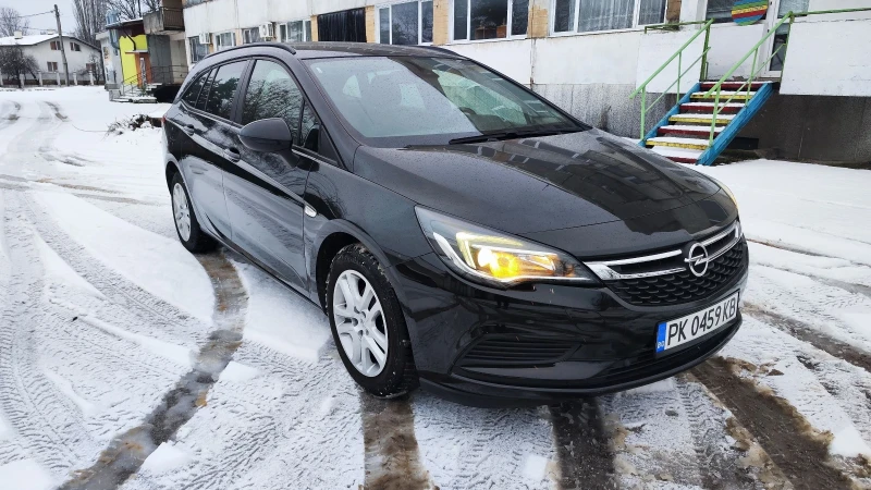 Opel Astra 1.6CDTI SportsTourer, снимка 3 - Автомобили и джипове - 46928588