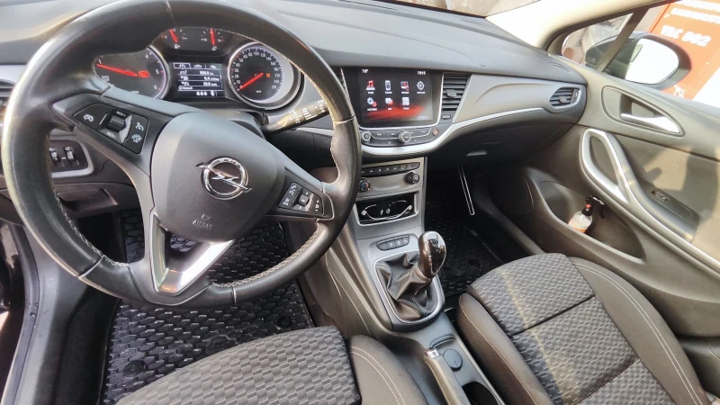 Opel Astra 1.6CDTI SportsTourer, снимка 13 - Автомобили и джипове - 46928588