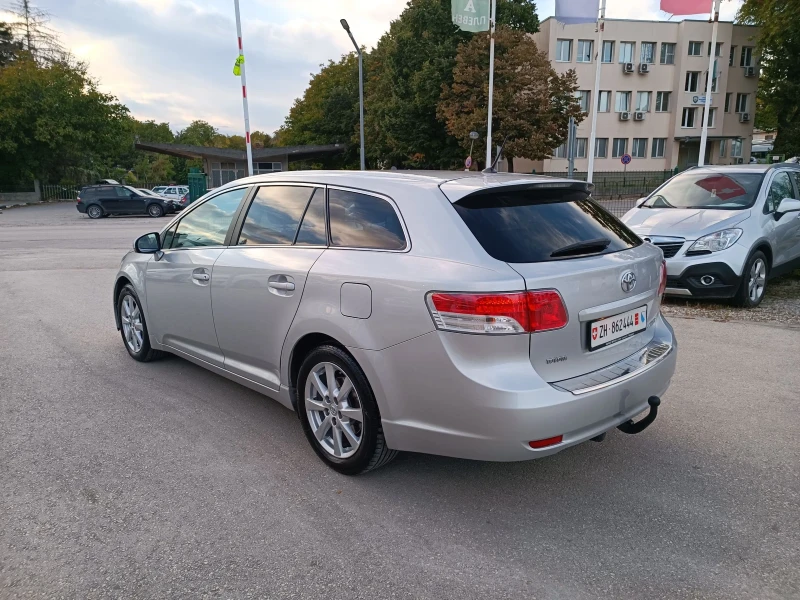 Toyota Avensis 2.0i-152кс-ШВЕЙЦАРИЯ-РЪЧКА-6ск-FULL екстри-Keyless, снимка 6 - Автомобили и джипове - 47456166