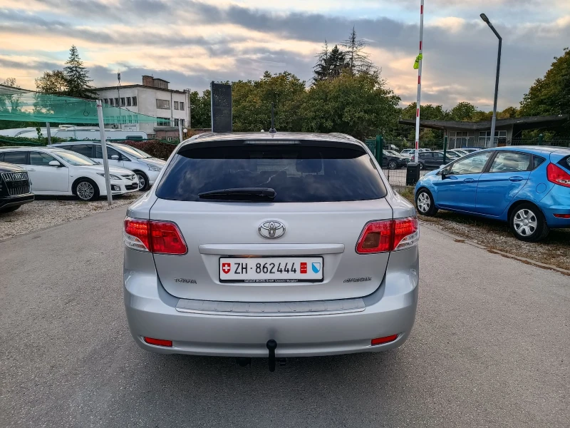 Toyota Avensis 2.0i-152кс-ШВЕЙЦАРИЯ-РЪЧКА-6ск-FULL екстри-Keyless, снимка 4 - Автомобили и джипове - 47456166