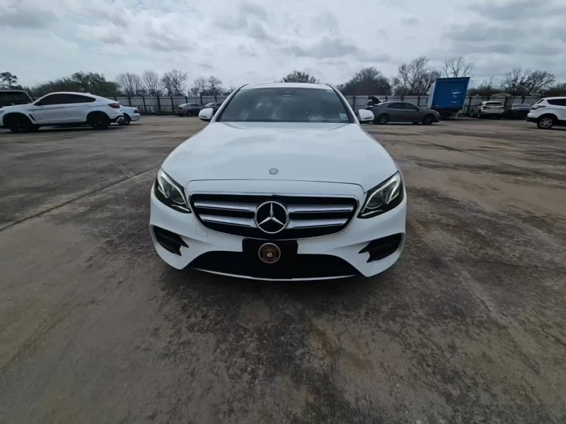 Mercedes-Benz E 300, снимка 1 - Автомобили и джипове - 49446036