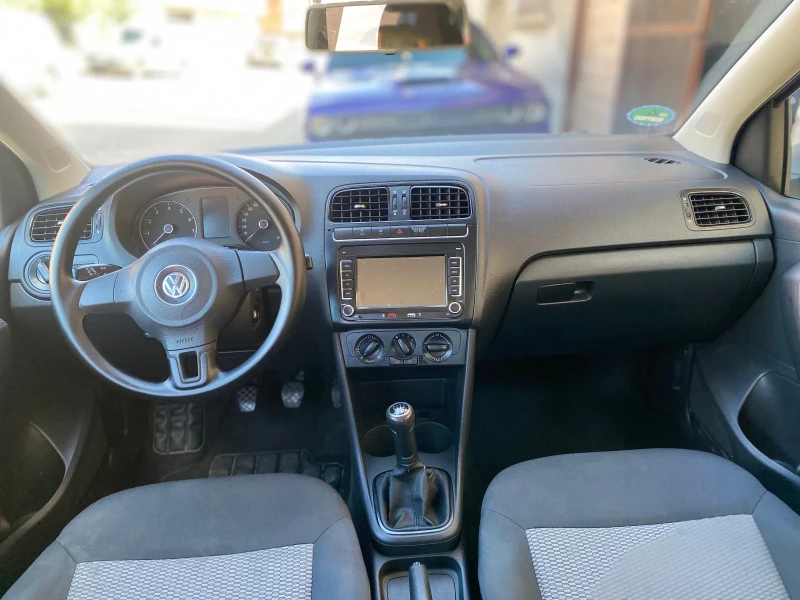 VW Polo 1.2 i, снимка 8 - Автомобили и джипове - 51736581
