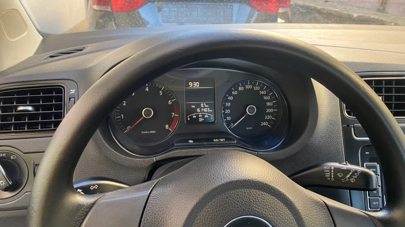 VW Polo 1.2 i, снимка 7 - Автомобили и джипове - 51736581