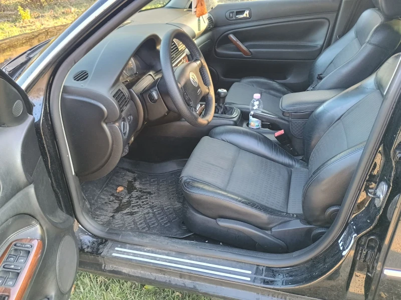VW Passat 1.9 TDI 4Motion, снимка 9 - Автомобили и джипове - 52370387