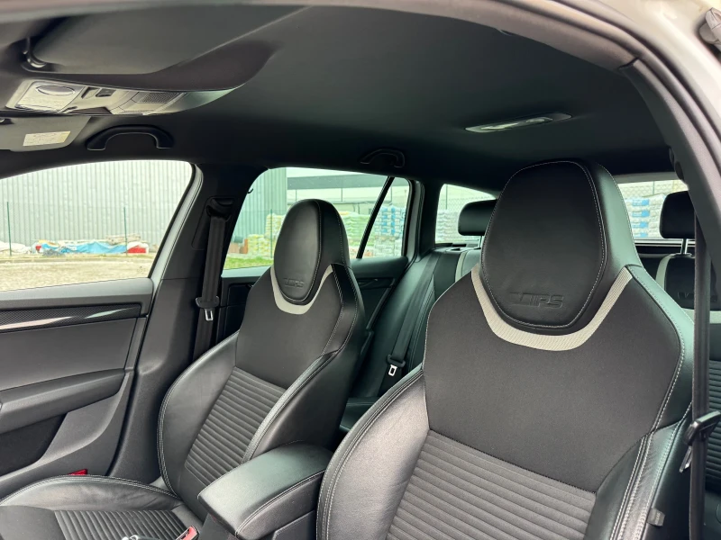 Skoda Octavia 2.0TDI VRS/4x4/ШВЕЙЦАРИЯ!!!, снимка 9 - Автомобили и джипове - 52449343