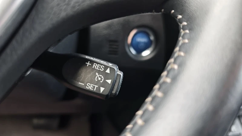 Toyota Auris 1.8i hybrid 136kc. 101000хил.км.!!! , снимка 17 - Автомобили и джипове - 52643797