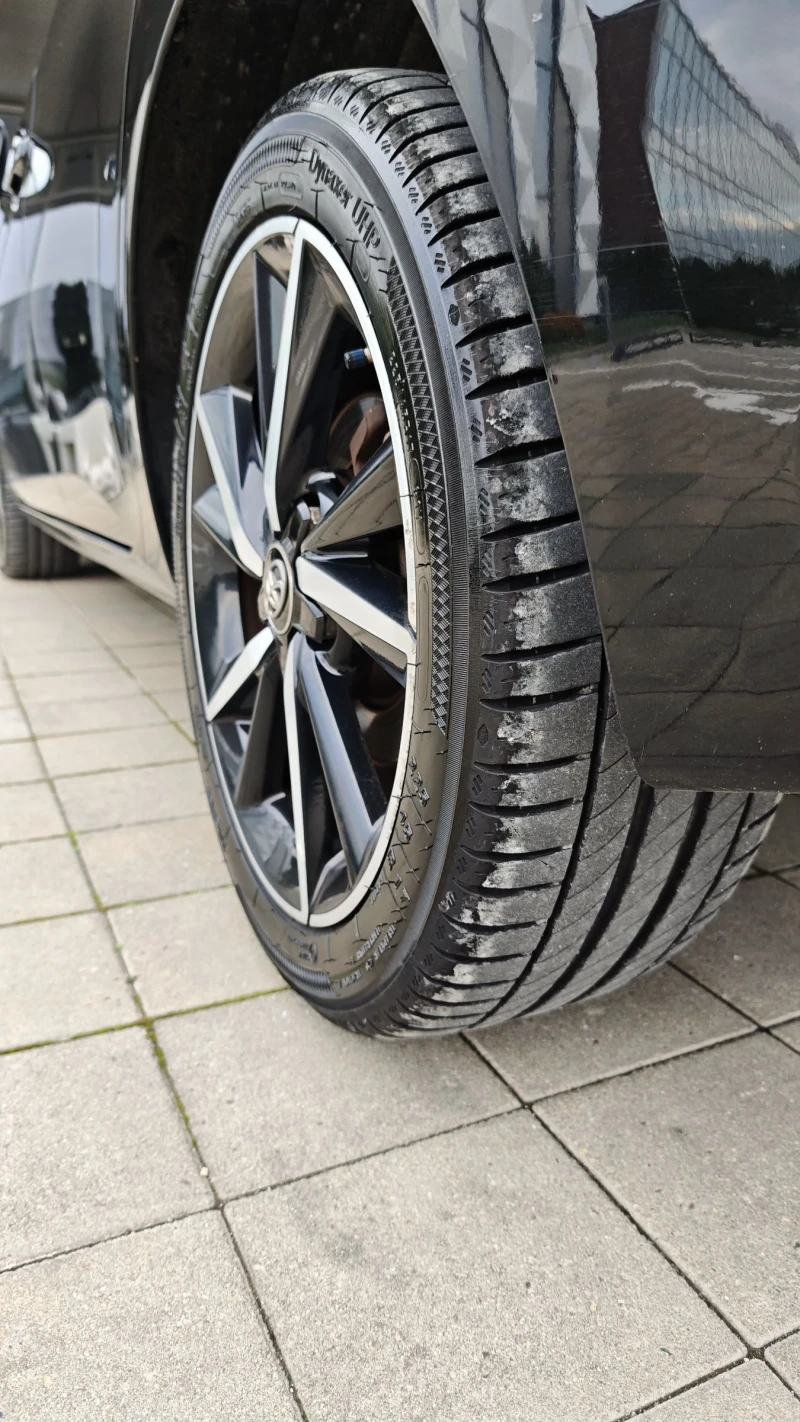 Toyota Auris 1.8i hybrid 136kc. 101000хил.км.!!! , снимка 8 - Автомобили и джипове - 52643797