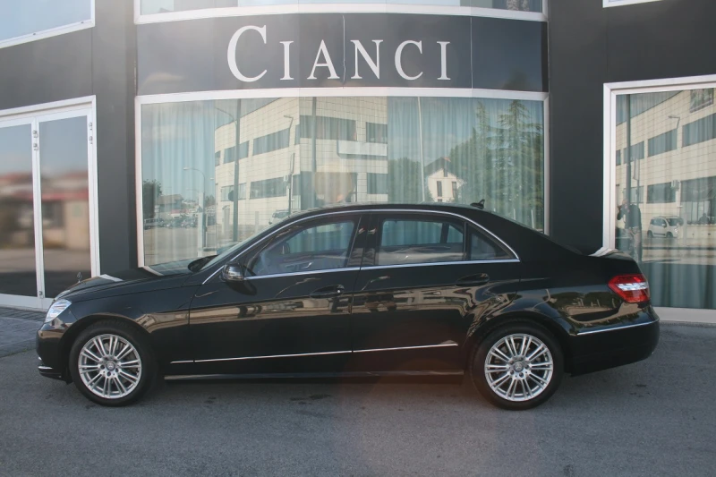 Mercedes-Benz E 250 фабрично брониран  VR4 , снимка 5 - Автомобили и джипове - 53094124