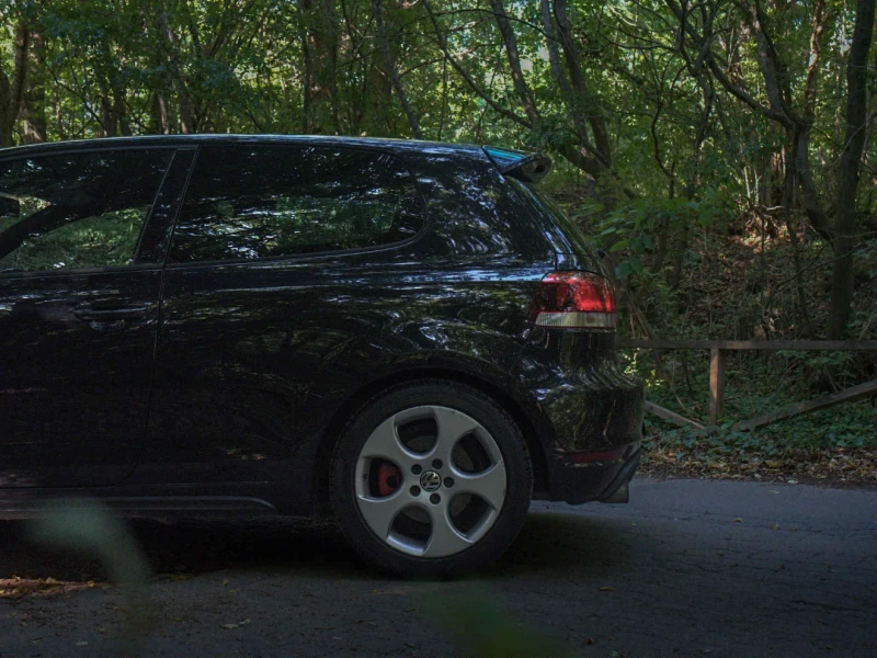 VW Golf 2.0T GTI, снимка 8 - Автомобили и джипове - 53136038