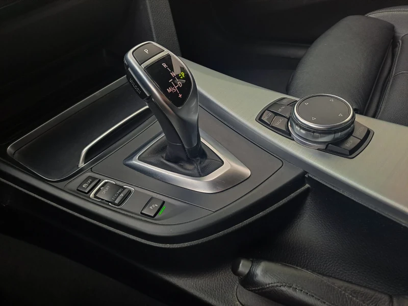 BMW 320 320xd Luxury Line * Обслужена* , снимка 16 - Автомобили и джипове - 53142539